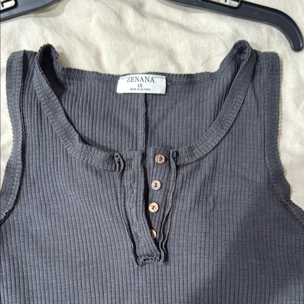 Zenana Outfitters Gray Ribbed Sleeveless Tank Top